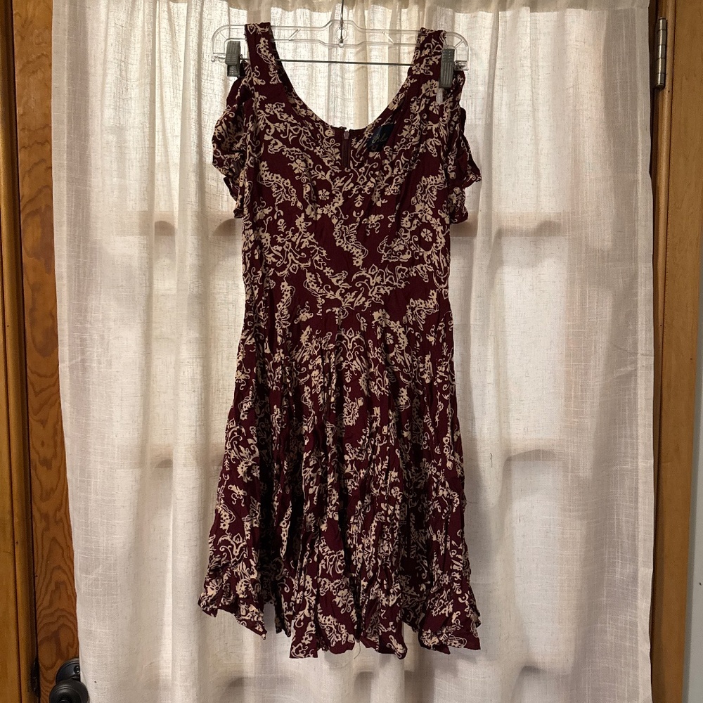 Short sleeve burgundy baby doll dress